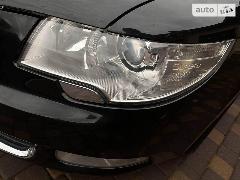 Седан Skoda Superb 2012 в Черновцах