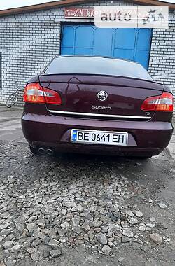 Седан Skoda Superb 2013 в Києві