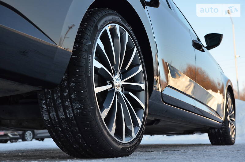 Універсал Skoda Superb 2016 в Луцьку