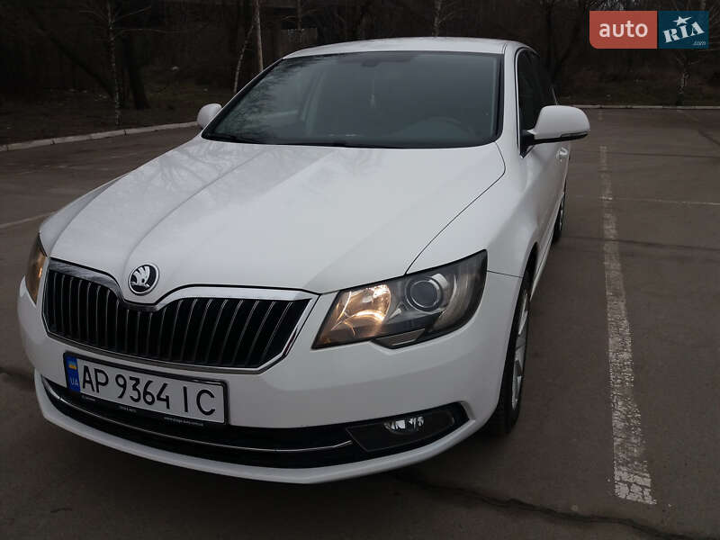 Лифтбек Skoda Superb 2014 в Запорожье