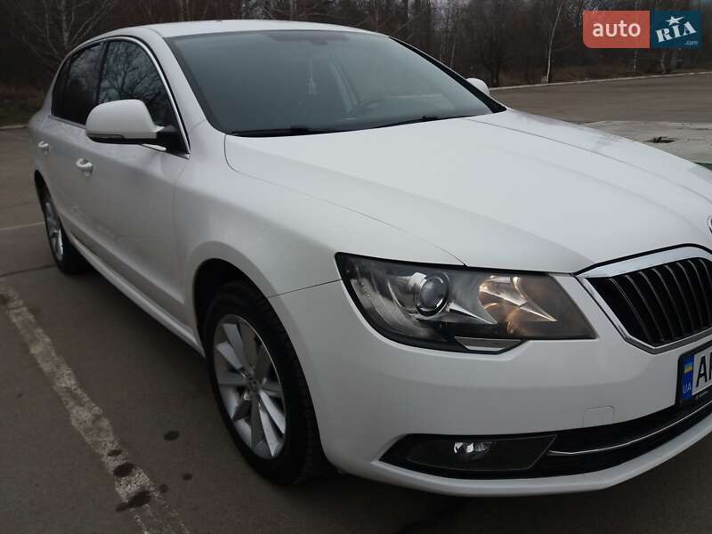 Лифтбек Skoda Superb 2014 в Запорожье