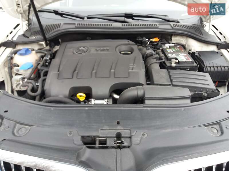 Лифтбек Skoda Superb 2014 в Запорожье