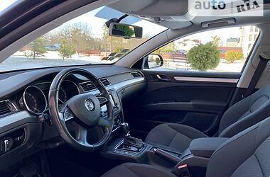 Универсал Skoda Superb 2014 в Ровно