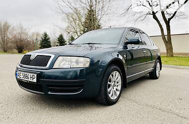 Седан Skoda Superb 2005 в Днепре