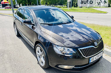 Лифтбек Skoda Superb 2013 в Днепре