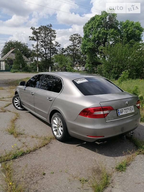 Лифтбек Skoda Superb 2013 в Днепре
