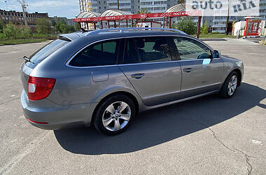 Універсал Skoda Superb 2011 в Львові