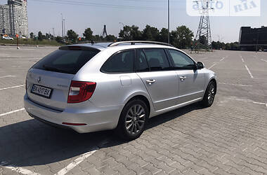 Универсал Skoda Superb 2014 в Киеве