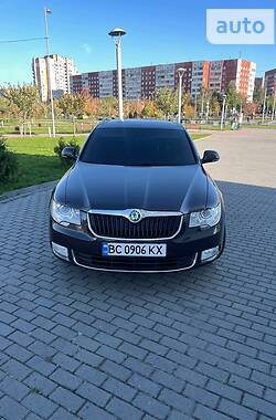 Универсал Skoda Superb 2011 в 