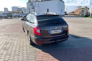 Универсал Skoda Superb 2011 в 