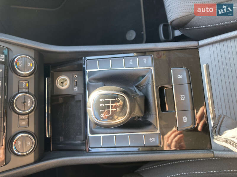 Универсал Skoda Superb 2016 в Шептицькому фото 22 Универсал Skoda Superb 2016 в Шептицькому