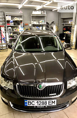 Универсал Skoda Superb 2011 в Львове