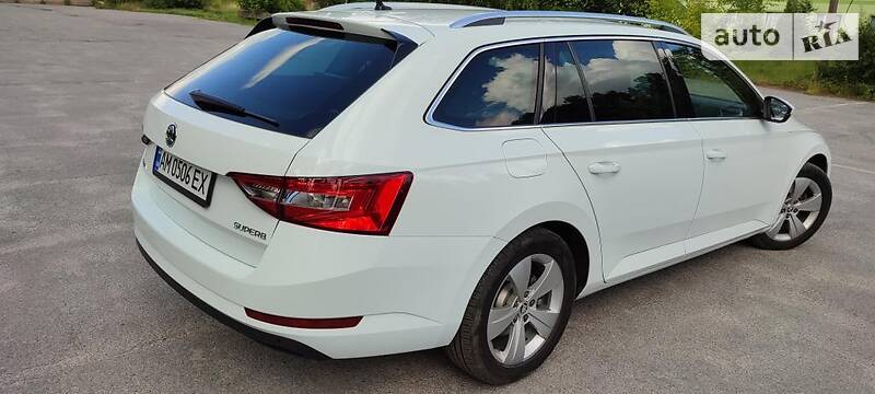 Универсал Skoda Superb 2017 в Звягеле
