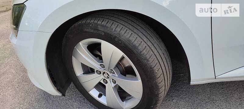 Универсал Skoda Superb 2017 в Звягеле