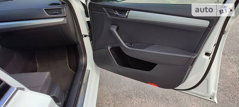 Универсал Skoda Superb 2017 в Звягеле