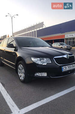 Лифтбек Skoda Superb 2012 в 