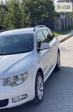 Универсал Skoda Superb 2012 в Львове