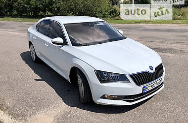 Седан Skoda Superb 2015 в Кривому Розі