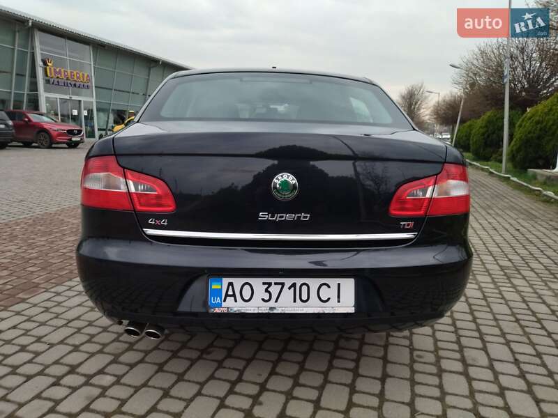 Ліфтбек Skoda Superb 2010 в Ужгороді