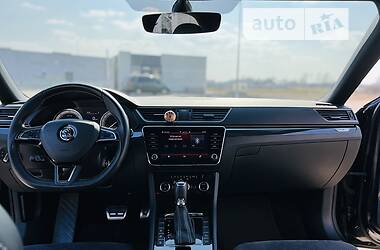 Седан Skoda Superb 2018 в 