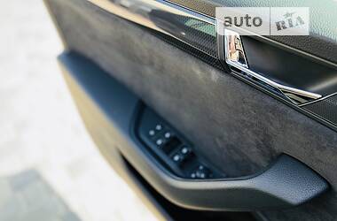 Седан Skoda Superb 2018 в 