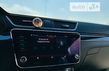 Седан Skoda Superb 2018 в 