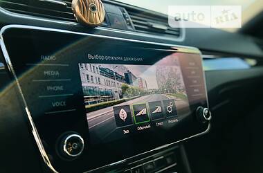 Седан Skoda Superb 2018 в 