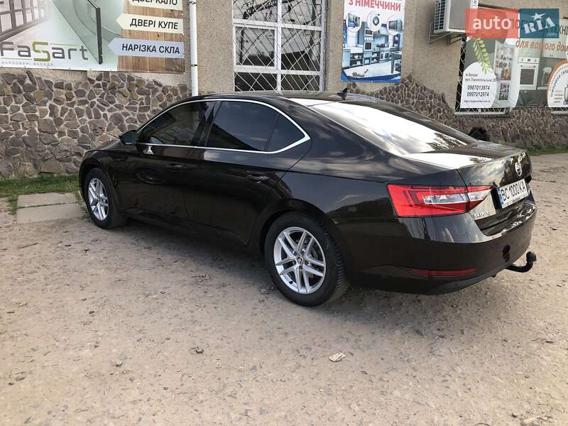 Ліфтбек Skoda Superb 2016 в Бродах