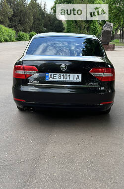 Лифтбек Skoda Superb 2013 в Кривом Роге