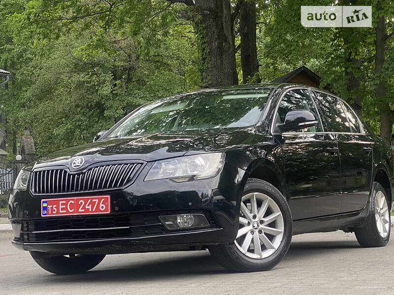 Седан Skoda Superb 2014 в Дрогобыче