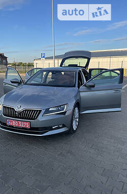 Ліфтбек Skoda Superb 2015 в Горохові