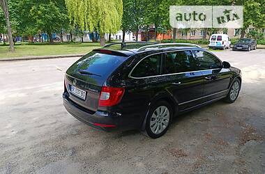 Универсал Skoda Superb 2013 в Ровно