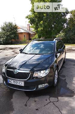 Универсал Skoda Superb 2010 в Нововолынске