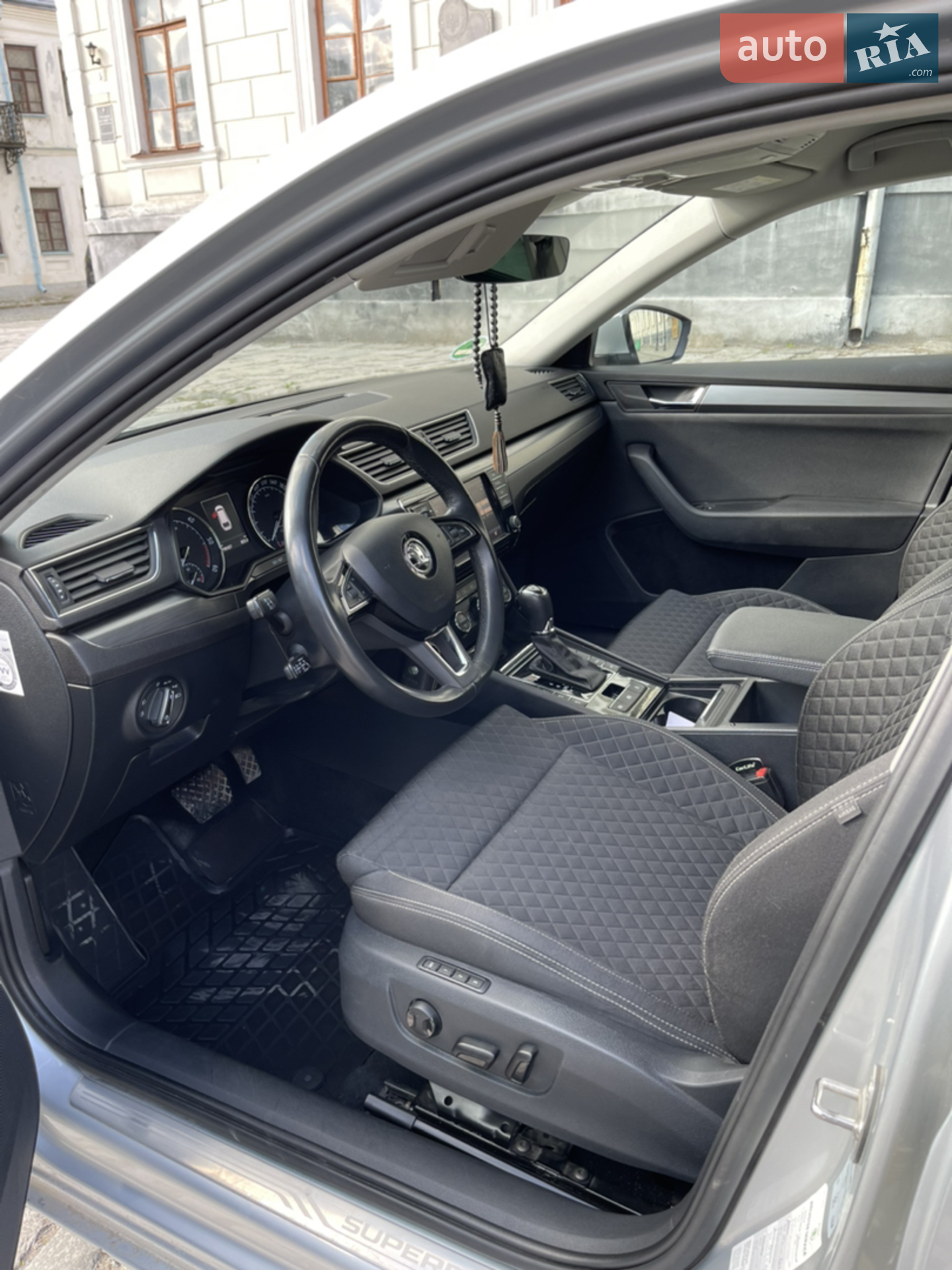 2016 Skoda Superb - мініатюра 16