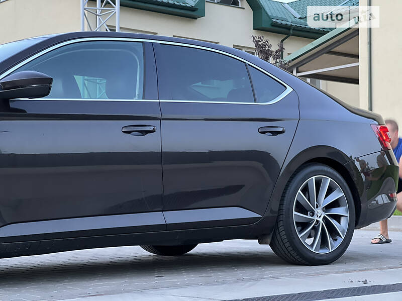 Ліфтбек Skoda Superb 2017 в Луцьку