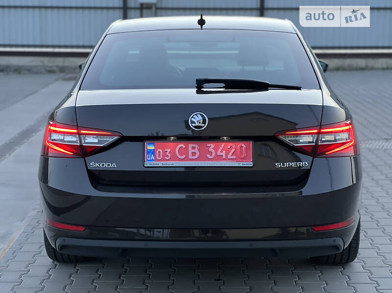 Ліфтбек Skoda Superb 2017 в Луцьку