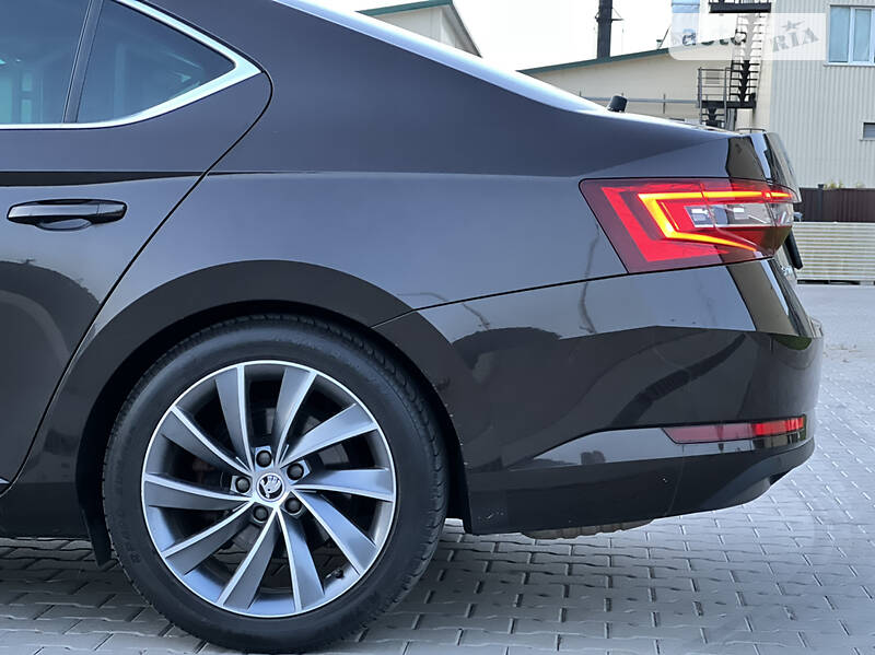 Ліфтбек Skoda Superb 2017 в Луцьку