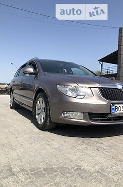 Универсал Skoda Superb 2010 в Черновцах