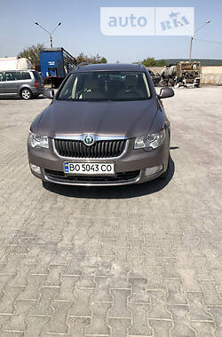 Универсал Skoda Superb 2010 в Черновцах