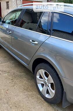Универсал Skoda Superb 2011 в 