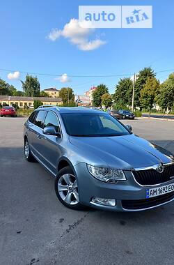 Skoda Superb 2011 Skoda Superb 2011