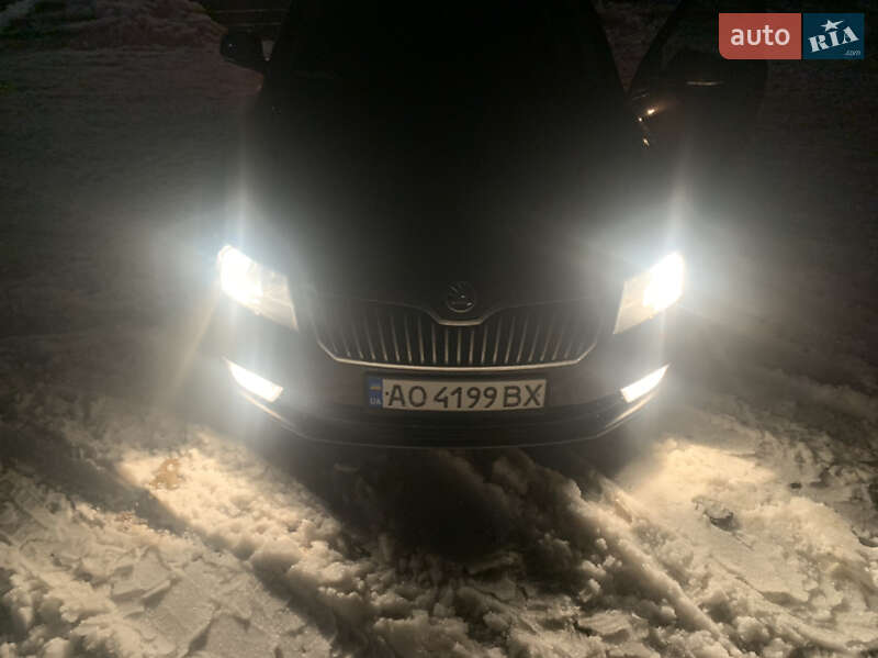 Универсал Skoda Superb 2014 в Хусте