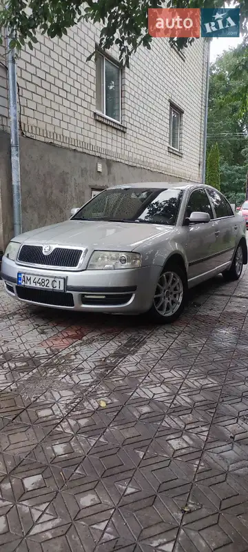 Skoda Superb 2003