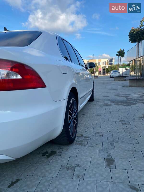 Ліфтбек Skoda Superb 2012 в Ужгороді