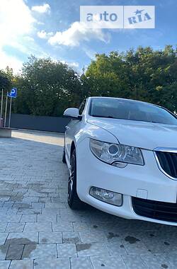 Лифтбек Skoda Superb 2012 в Ужгороде