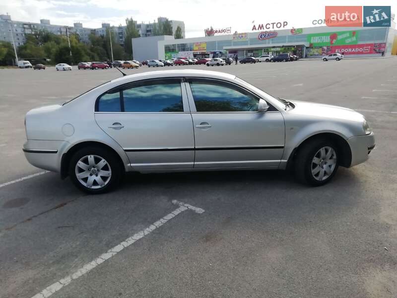 Лифтбек Skoda Superb 2007 в Запорожье