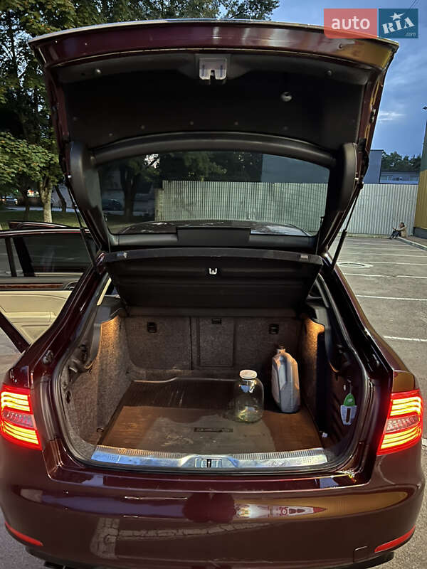 Ліфтбек Skoda Superb 2013 в Ужгороді