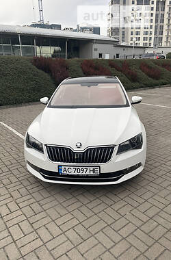 Лифтбек Skoda Superb 2017 в Луцке