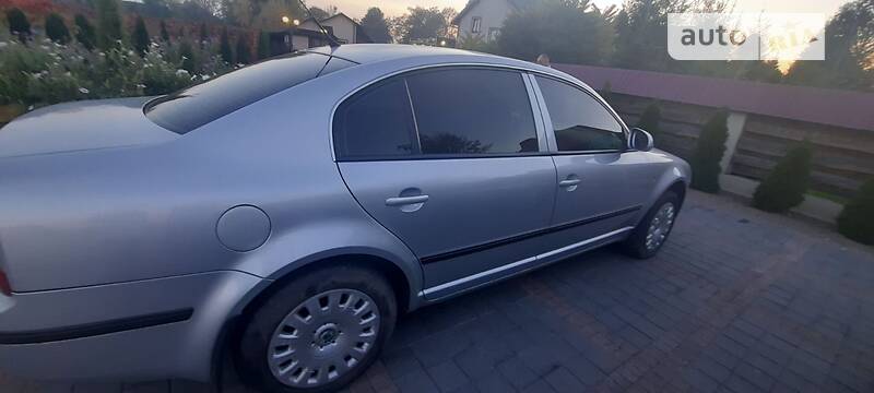 Лифтбек Skoda Superb 2008 в Львове