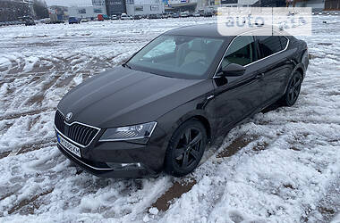 Лифтбек Skoda Superb 2015 в Житомире